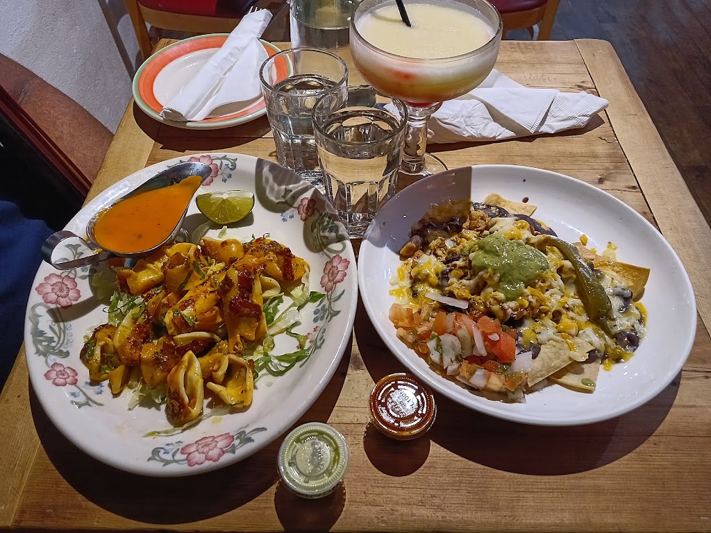 Los Pollitos | restaurant | 499 Myrtle Ave, Brooklyn, NY 11205, USA | 7186366125 OR +1 718-636-6125