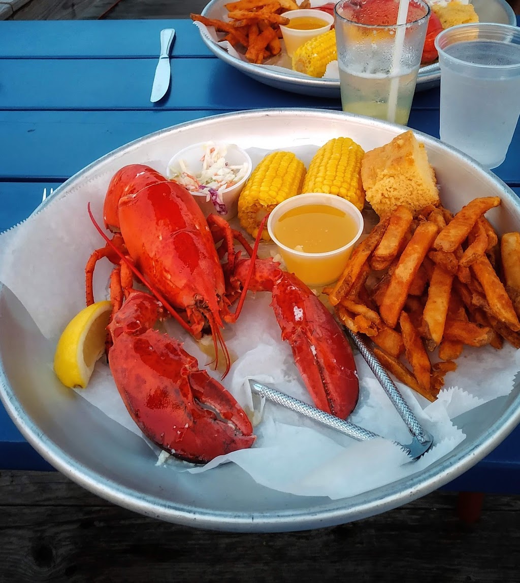 Otters Waterfront Eatery | restaurant | 15 Sea St, Castine, ME 04421, USA | 2073265100 OR +1 207-326-5100