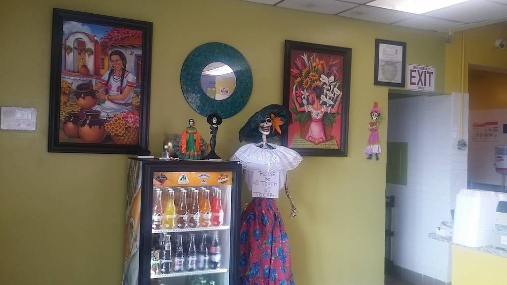 Antojitos Muro | restaurant | 252 Bear Mountain Blvd, Arvin, CA 93203, USA | 6613904000 OR +1 661-390-4000