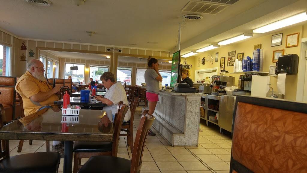 Tres Cafe | restaurant | 1135 Lincoln St, Galesburg, IL 61401, USA | 3092974645 OR +1 309-297-4645