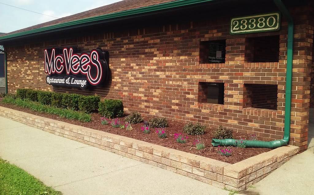 McVees | night club | 23380 Telegraph Rd, Southfield, MI 48033, USA | 2483528243 OR +1 248-352-8243