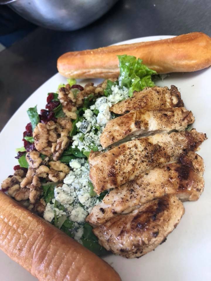 Hometown Grill | restaurant | W7711 WI-54 Trunk, Shiocton, WI 54170, USA | 9209869100 OR +1 920-986-9100