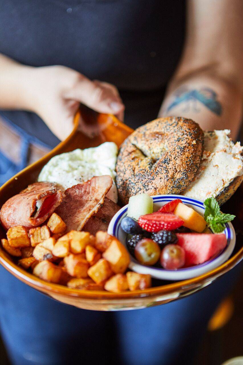 Woodgrain Bagel & Deli | restaurant | 13120 E 19th Ave, Aurora, CO 80045, USA | 3037242224 OR +1 303-724-2224