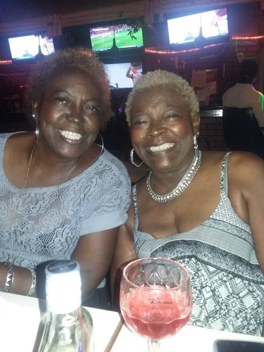 Jazspers | restaurant | 1450 Gaither Pkwy, Memphis, TN 38106, USA | 9017752139 OR +1 901-775-2139