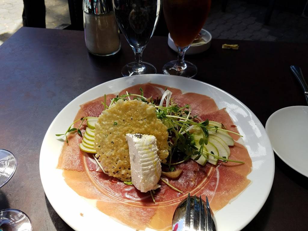 Lungomare | restaurant | 1 Broadway, Oakland, CA 94607, USA | 5104447171 OR +1 510-444-7171