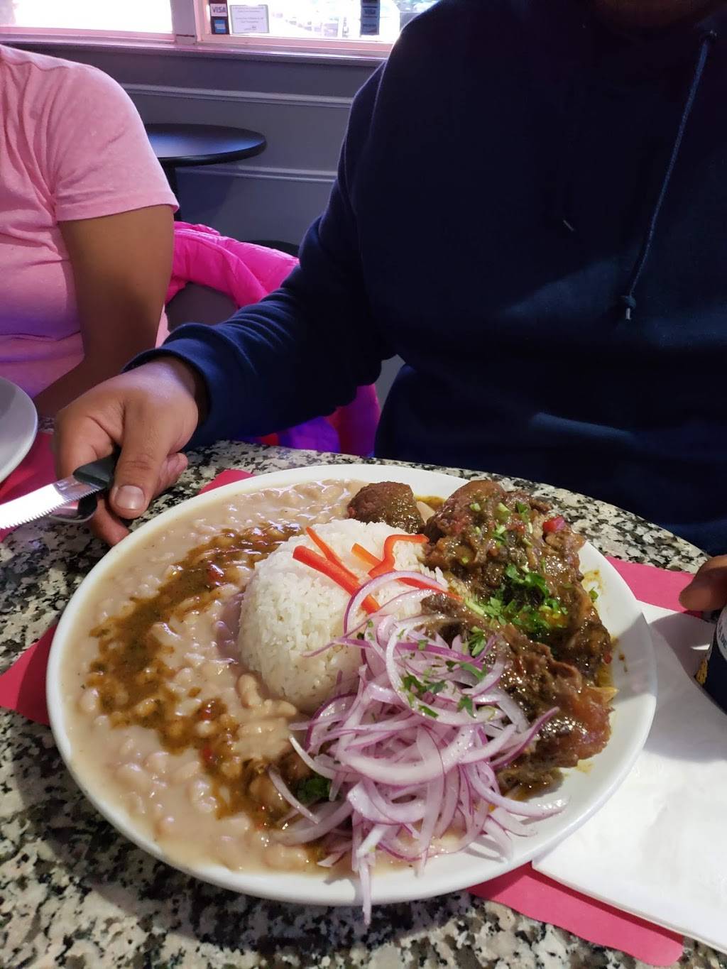 B-52s | restaurant | 200 N 2nd St, Harrison, NJ 07029, USA | 9734823087 OR +1 973-482-3087