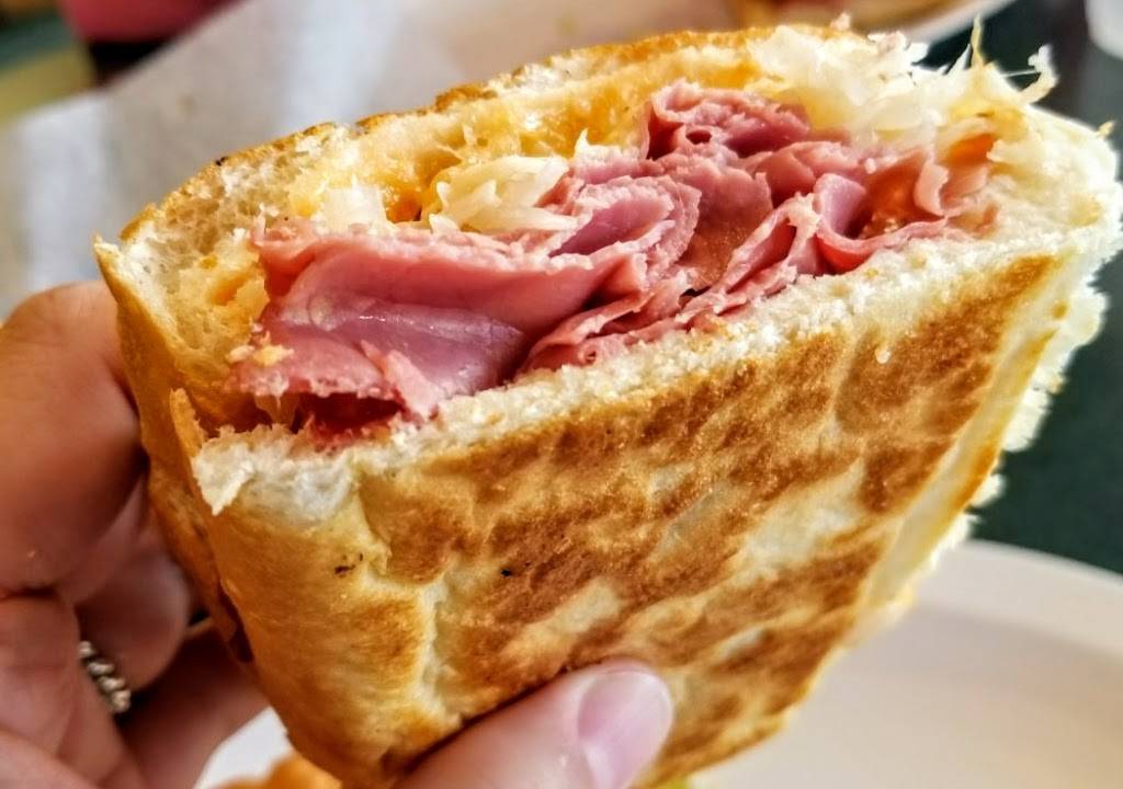 Bellacinos Pizza & Grinders | restaurant | 4926 Morse Rd, Columbus, OH 43230, USA | 6148555858 OR +1 614-855-5858