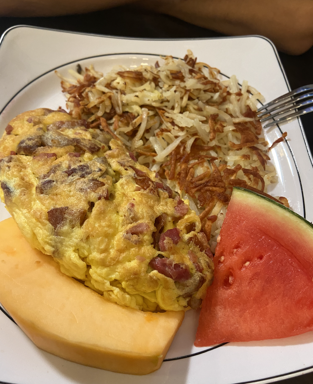 Fountain Inn café | restaurant | 2370 Fountain Square Dr, Lombard, IL 60148, USA | 6307853351 OR +1 630-785-3351