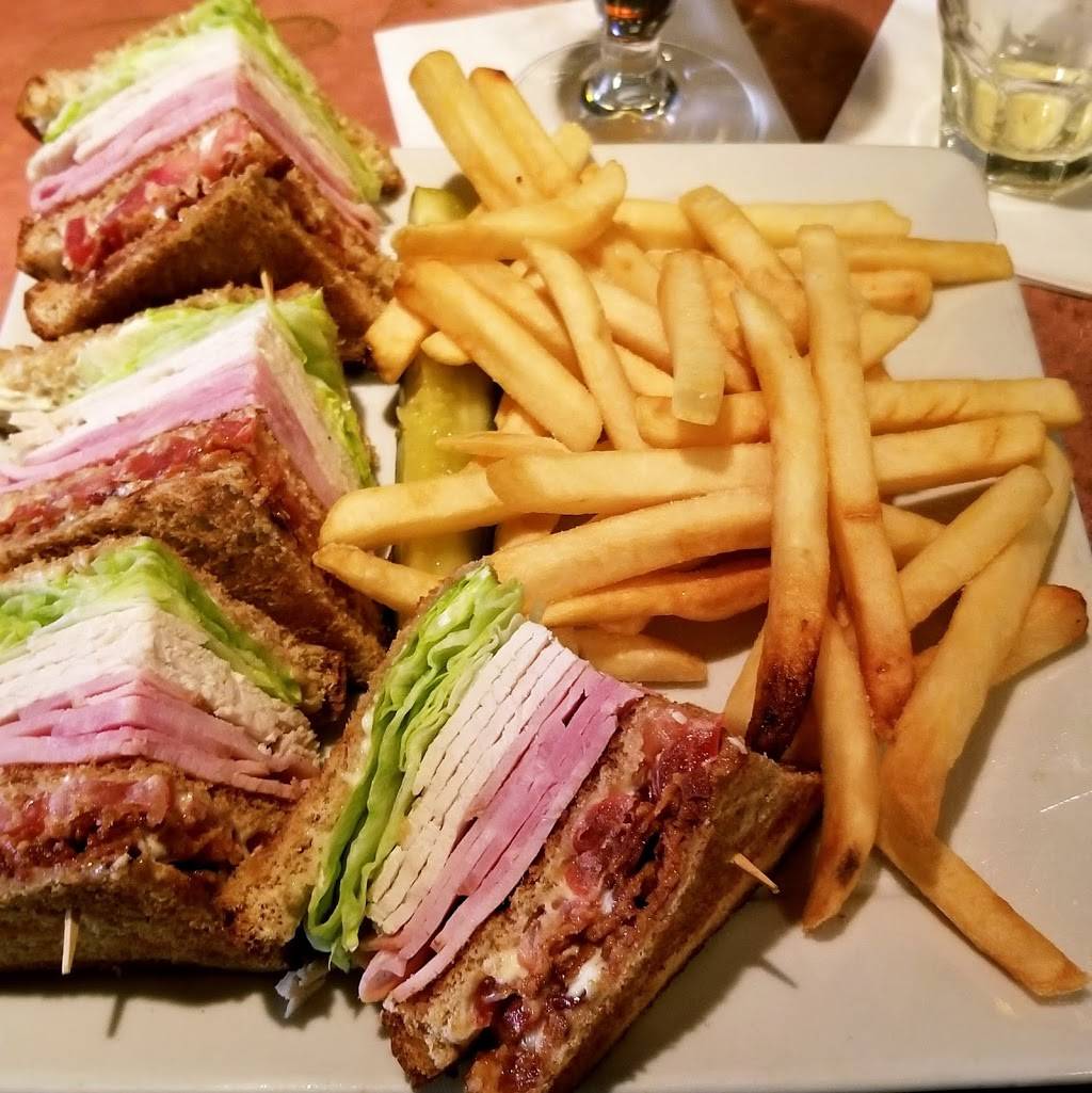 Pineapple Hill Saloon & Grill | restaurant | 4454 Van Nuys Blvd N, Sherman Oaks, CA 91403, USA | 8187890679 OR +1 818-789-0679