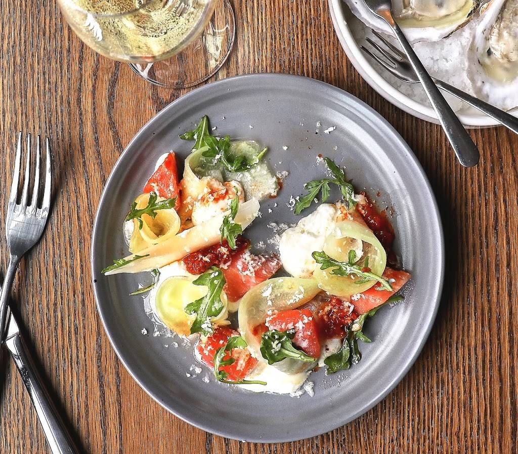 Giusto | restaurant | 4 Commercial Wharf, Newport, RI 02840, USA | 4013247400 OR +1 401-324-7400