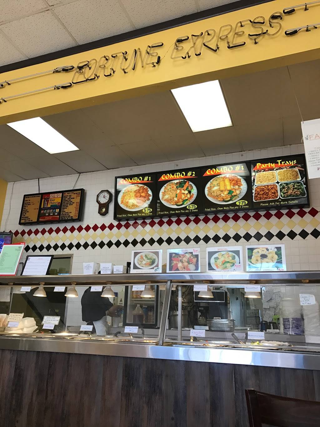 Fortune Express | restaurant | 24935 Pico Canyon Rd, Stevenson Ranch, CA 91381, USA | 6612842841 OR +1 661-284-2841