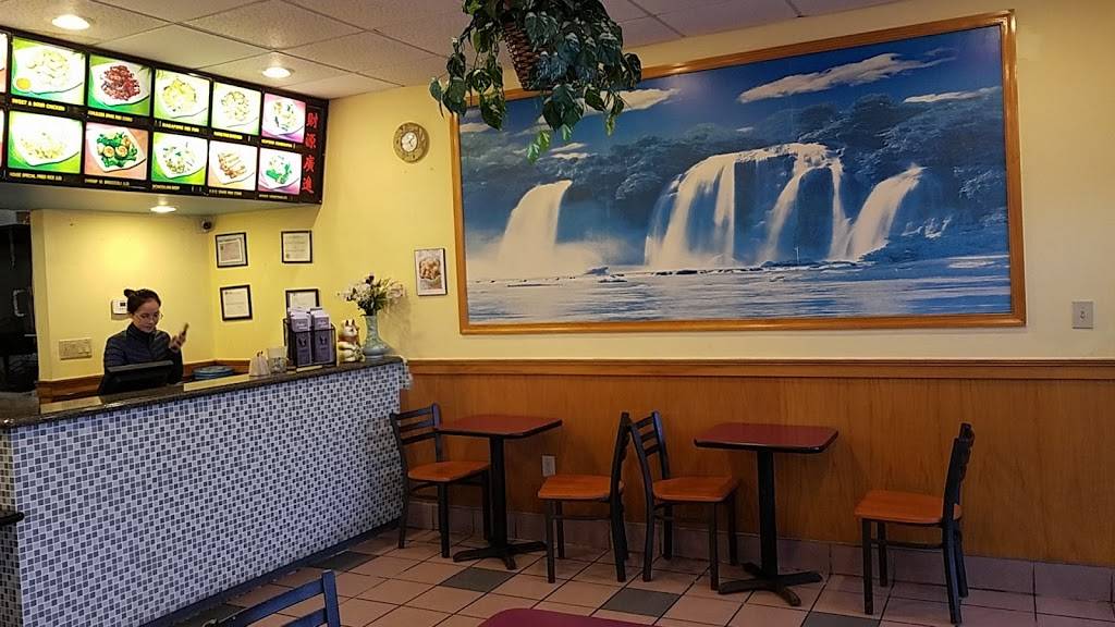 Lucky House | meal takeaway | 8541 Fort Smallwood Rd, Pasadena, MD 21122, USA | 4102558765 OR +1 410-255-8765