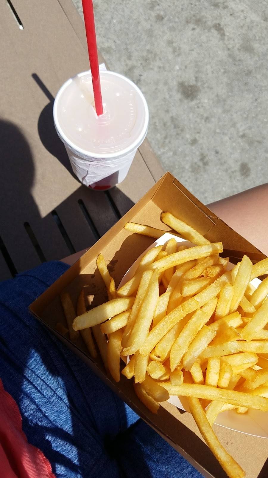 Janes Corndogs | restaurant | 600 E Bay Ave, Newport Beach, CA 92661, USA | 9496734844 OR +1 949-673-4844