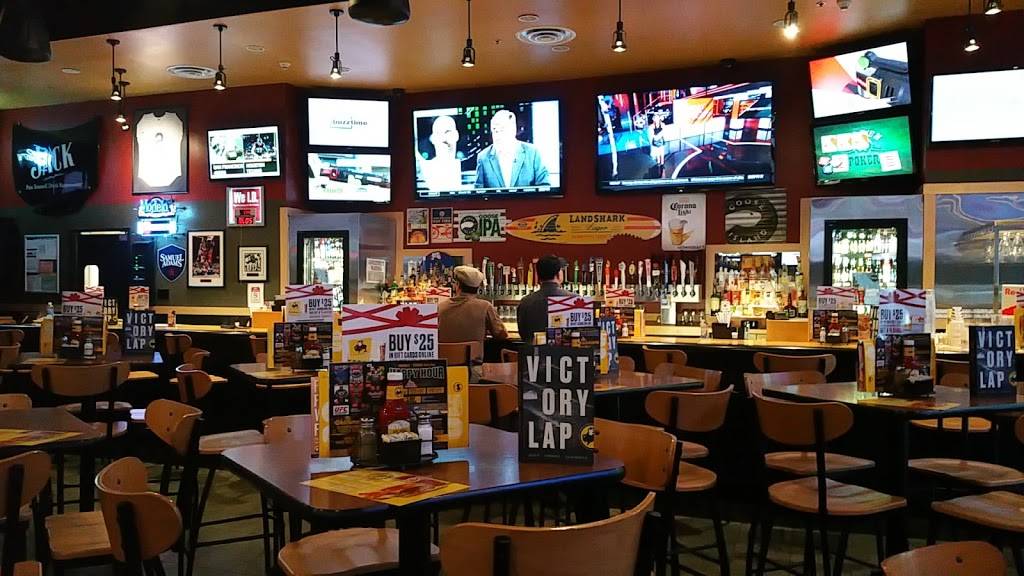 Buffalo Wild Wings | restaurant | 1447 Richmond Ave, Staten Island, NY 10314, USA | 7189836912 OR +1 718-983-6912