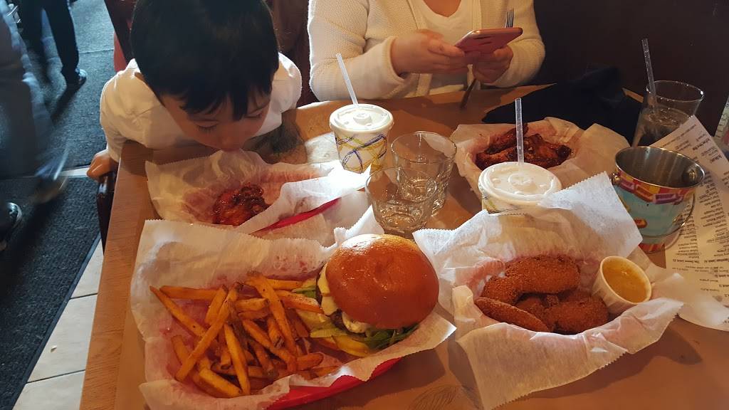 Little Bs Burger Bar | restaurant | 49 Main St, Tarrytown, NY 10591, USA | 9146312228 OR +1 914-631-2228