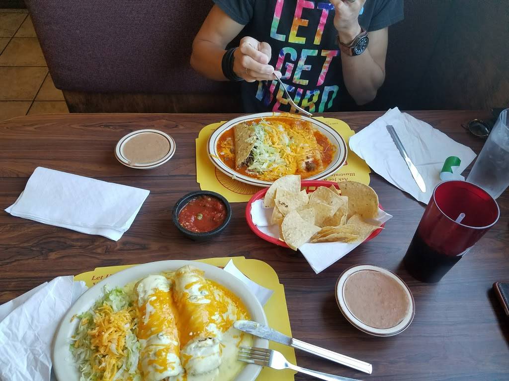 El Molinito | restaurant | 5380 E 22nd St, Tucson, AZ 85711, USA | 5207479162 OR +1 520-747-9162