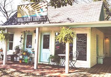 Wall Street Eats | restaurant | 119 Wall St, Eureka Springs, AR 72632, USA | 4793636767 OR +1 479-363-6767