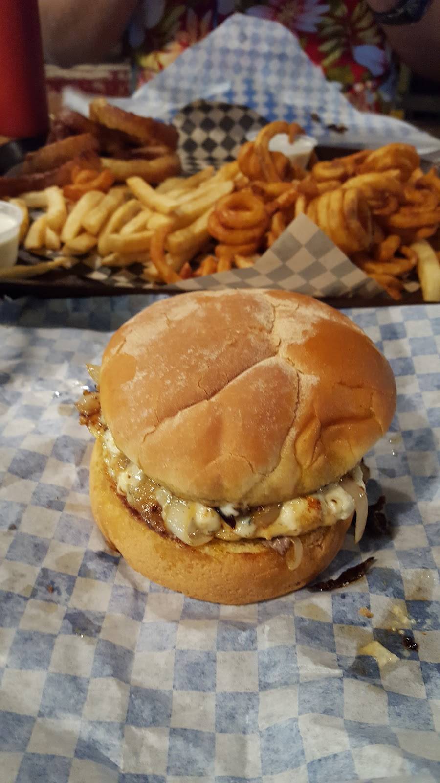 Fast Eddies Moab Meal On Bun | restaurant | 1228 Tully Rd, Modesto, CA 95350, USA | 2095229069 OR +1 209-522-9069