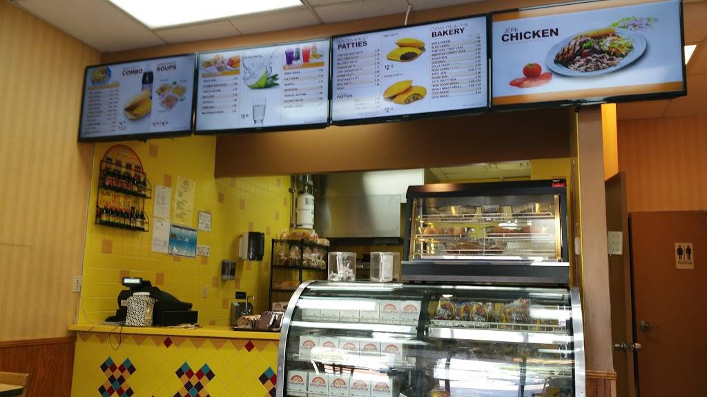 Golden Krust Caribben Bakery & Grill | restaurant | 3010 54th Ave S, St. Petersburg, FL 33712, USA | 7278660602 OR +1 727-866-0602