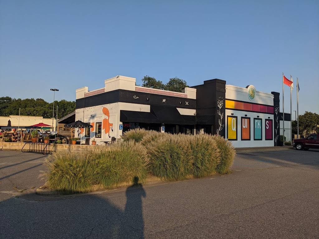 Quirks Great Neck | restaurant | 1336 N Great Neck Rd, Virginia Beach, VA 23454, USA | 7574811600 OR +1 757-481-1600