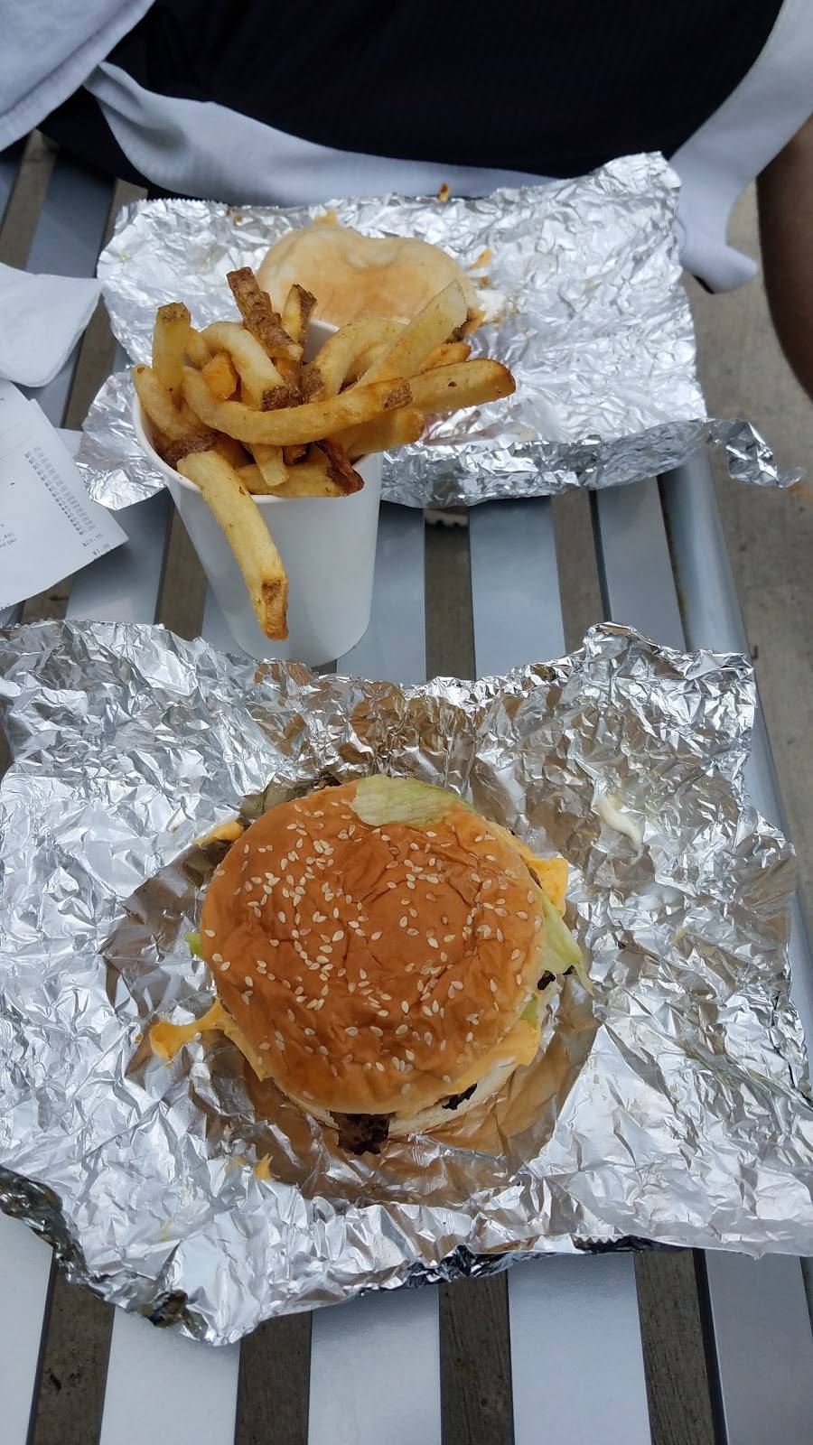 Five Guys | meal takeaway | 3155 Ann Arbor-Saline Rd, Ann Arbor, MI 48103, USA | 7349975050 OR +1 734-997-5050