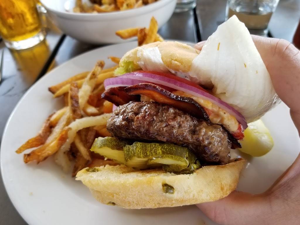 Burger Up East | restaurant | 970 Woodland St, Nashville, TN 37206, USA | 6156509022 OR +1 615-650-9022