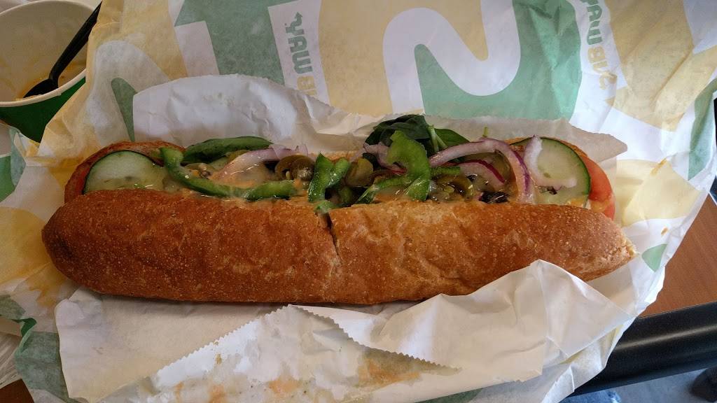 Subway Restaurants | restaurant | 150 Old County Rd, Brisbane, CA 94005, USA | 4154671442 OR +1 415-467-1442