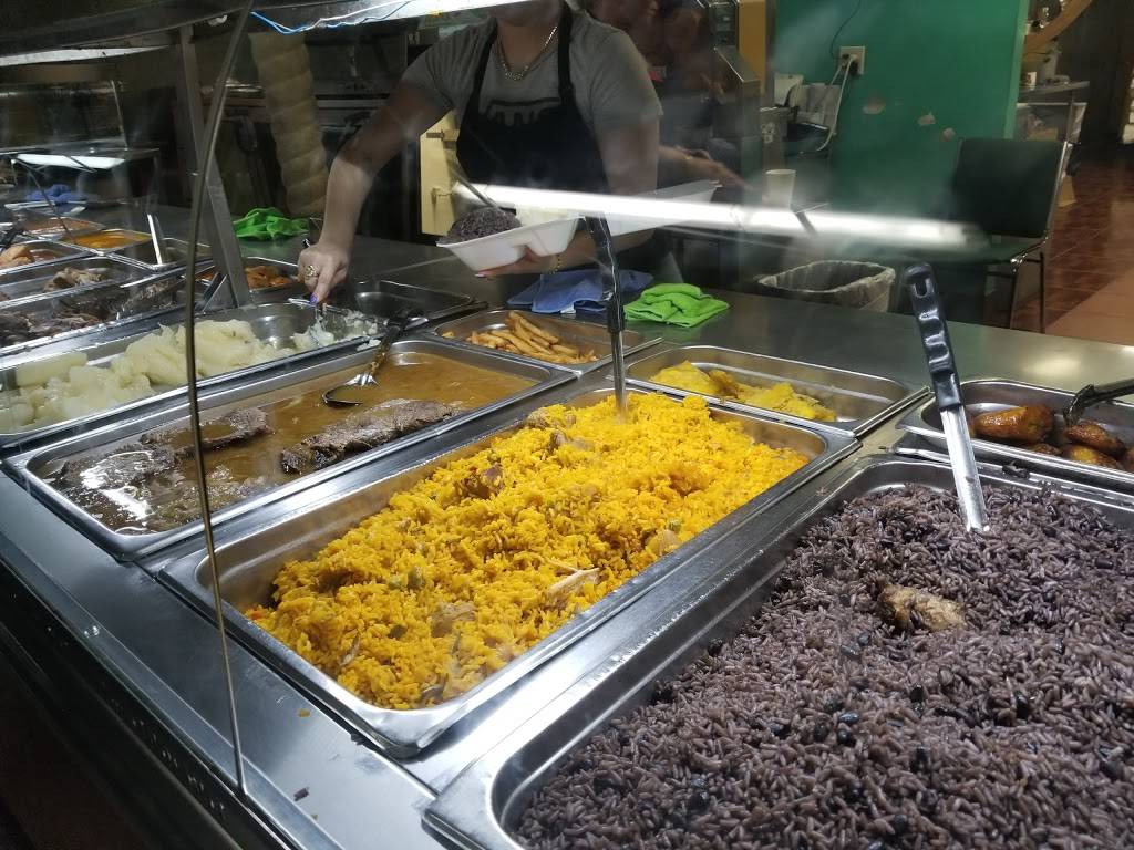 El Castillo De La Fruta | restaurant | 1140 W 68th St, Hialeah, FL 33014, USA | 3058272200 OR +1 305-827-2200