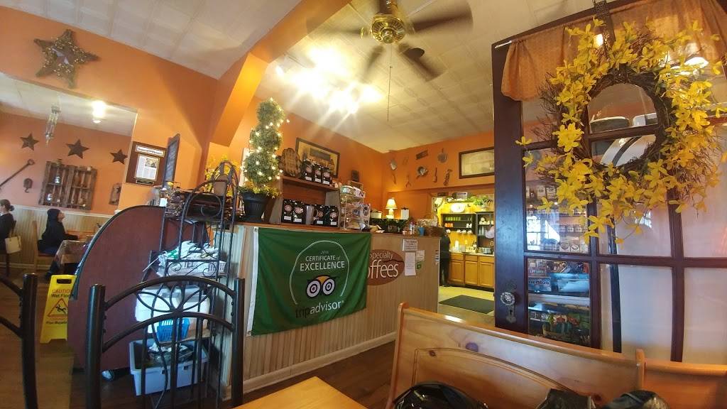 Pattis Pantry & Country Store | restaurant | 2485 Dewey Ave, Rochester, NY 14616, USA | 5856212010 OR +1 585-621-2010