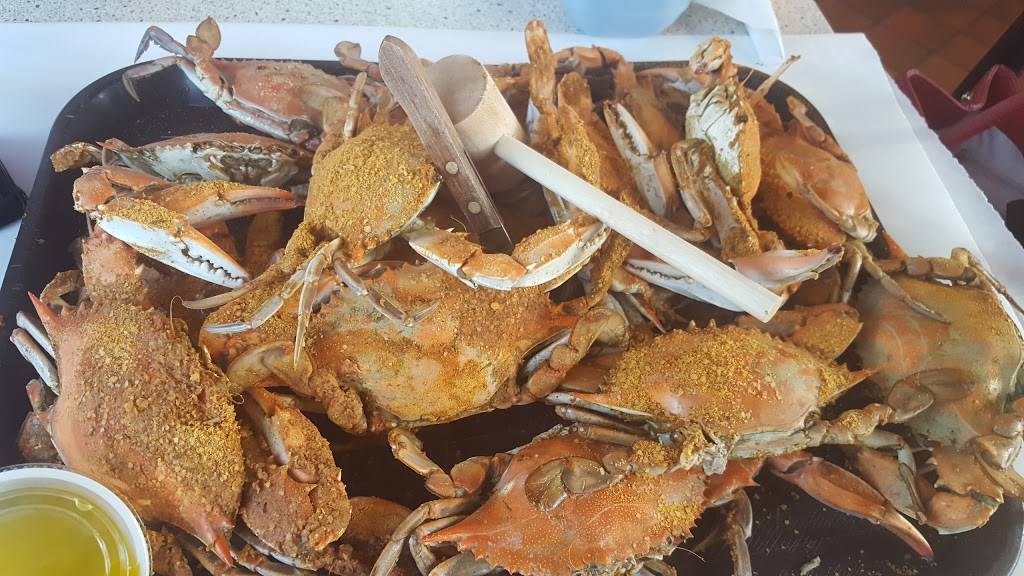 Captain Pats Seafood | restaurant | 21901 Three Notch Rd, Lexington Park, MD 20653, USA | 3018660000 OR +1 301-866-0000