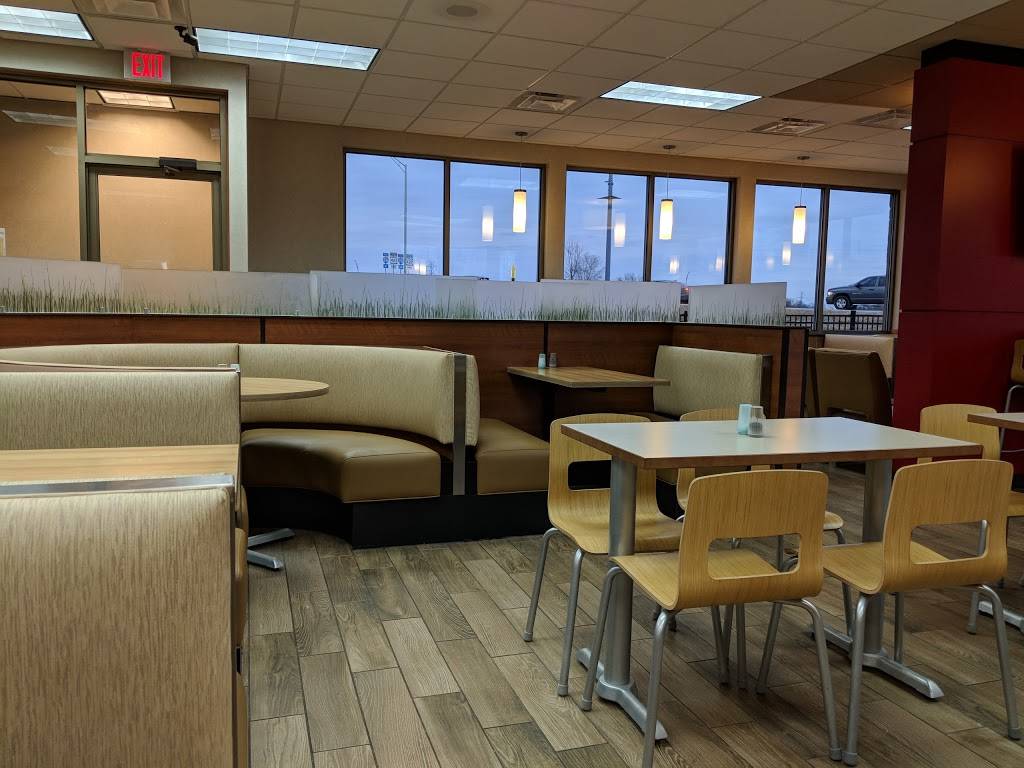 Wendys | restaurant | 3810 S Post Rd, Indianapolis, IN 46239, USA | 3178626547 OR +1 317-862-6547