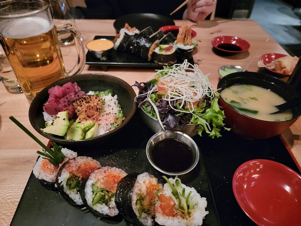 Sushi-san | restaurant | 63 W Grand Ave, Chicago, IL 60654, USA | 3128280575 OR +1 312-828-0575