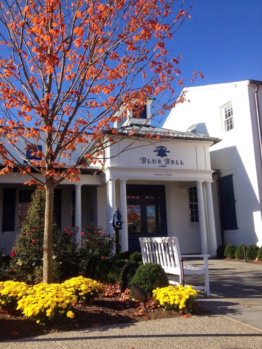 Blue Bell Inn | restaurant | 601 W Skippack Pike, Blue Bell, PA 19422, USA | 2156462010 OR +1 215-646-2010