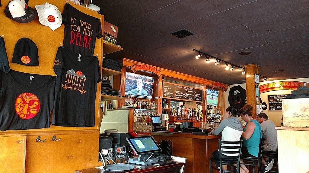 Sunset Alehouse | restaurant | 20 Front St S, Issaquah, WA 98027, USA | 4253918395 OR +1 425-391-8395