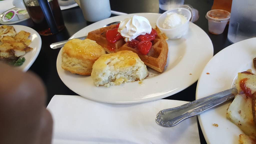 city bistro | restaurant | 1248 E Main St, El Cajon, CA 92021, USA | 6194424444 OR +1 619-442-4444