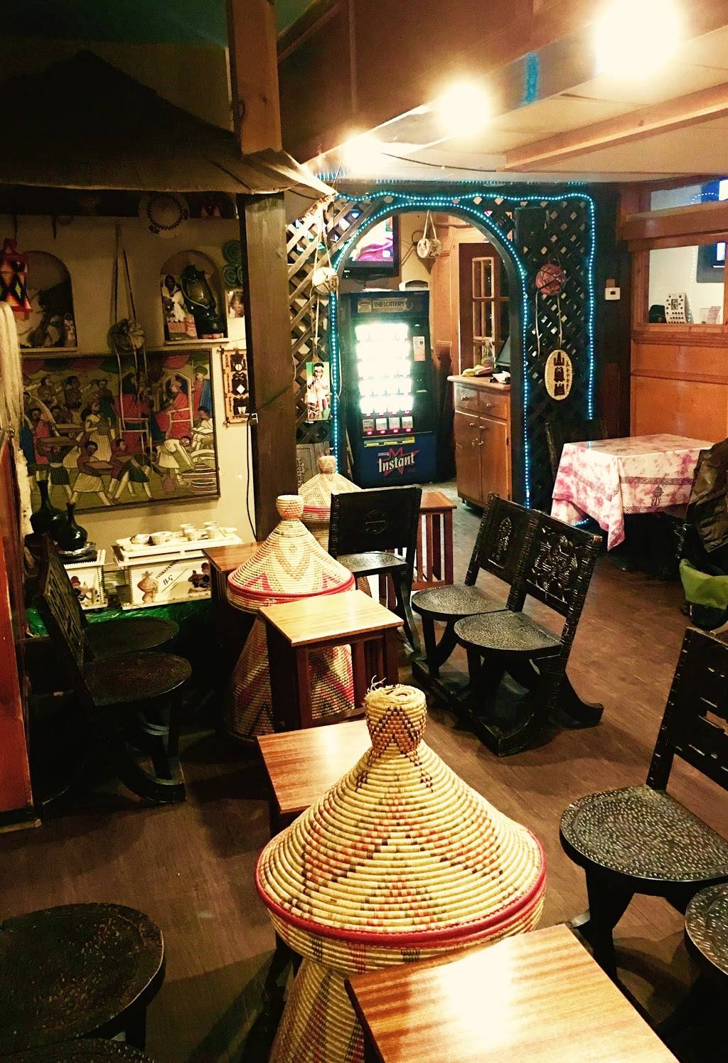 Fasika Ethiopian Restaurant | restaurant | 145 Broadway, Somerville, MA 02145, USA | 6176289300 OR +1 617-628-9300