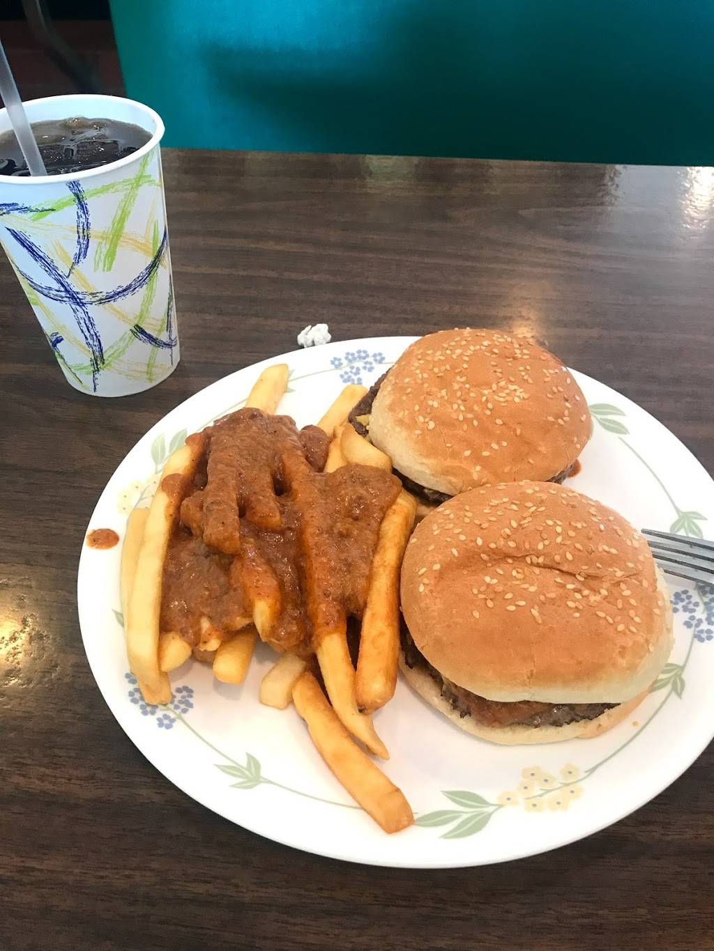 Pauls Place | restaurant | 1849 Greenwood Lake Turnpike, Hewitt, NJ 07421, USA | 9737282532 OR +1 973-728-2532