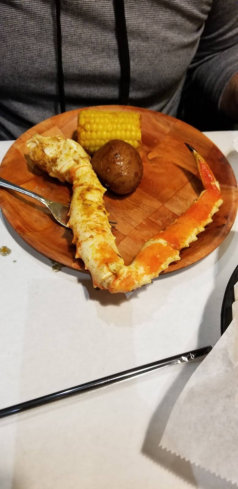 Tasty Crab House | restaurant | 2600 South Road, U.S. 9, Poughkeepsie, NY 12601, USA | 8452242040 OR +1 845-224-2040