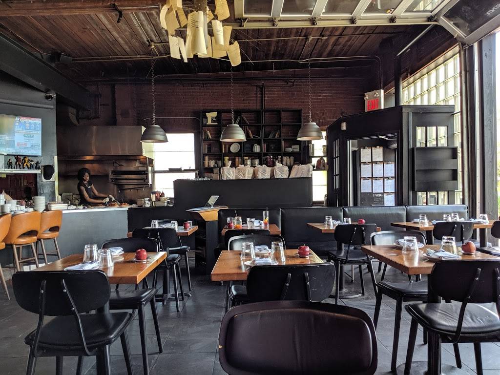 School | restaurant | 70 Fraser Ave, Toronto, ON M6K 3E1, Canada | 4165880005 OR +1 416-588-0005