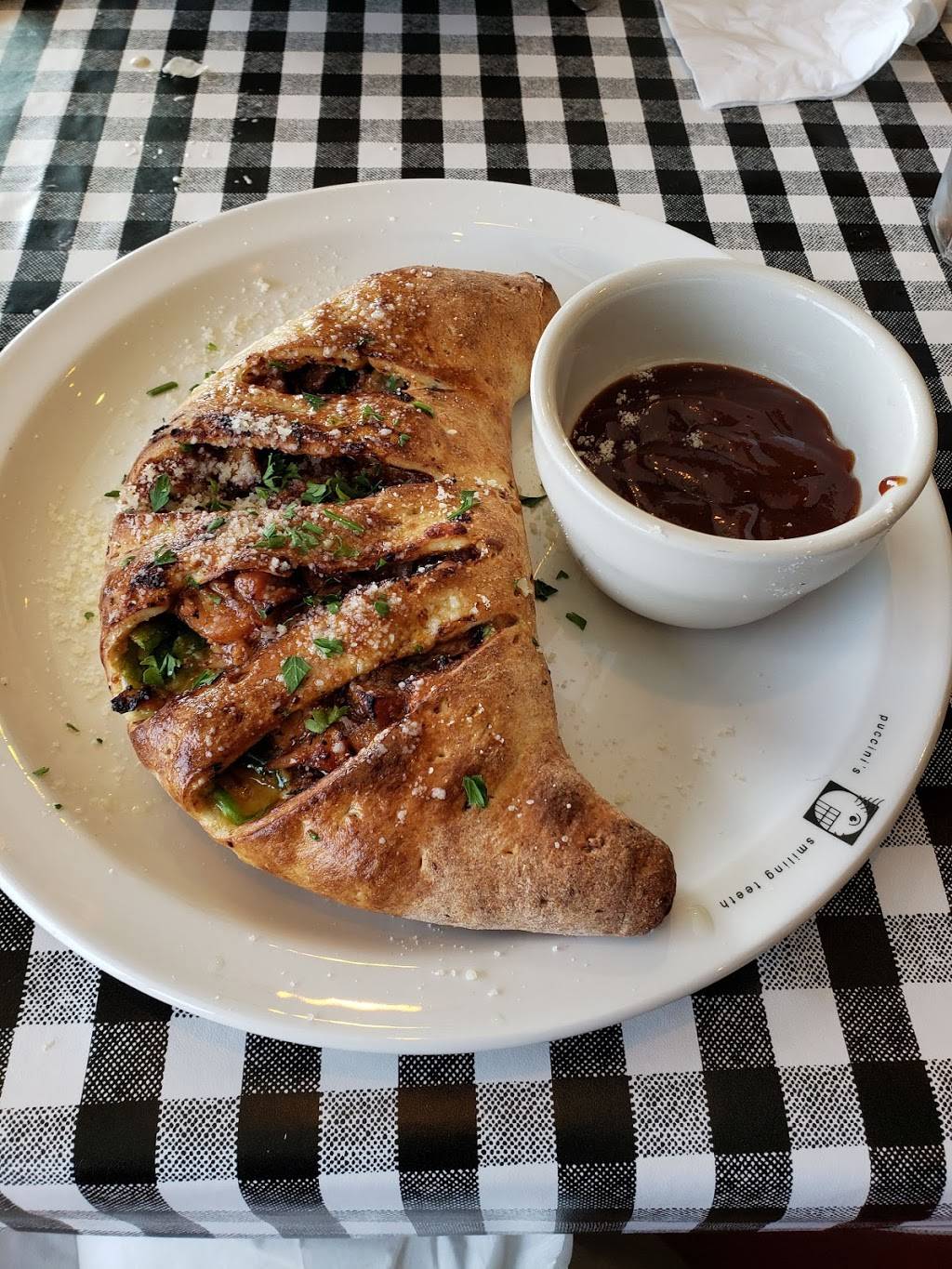 Puccinis Smiling Teeth Pizza & Pasta | restaurant | 2510 Harleston St, Carmel, IN 46032, USA | 3177329542 OR +1 317-732-9542