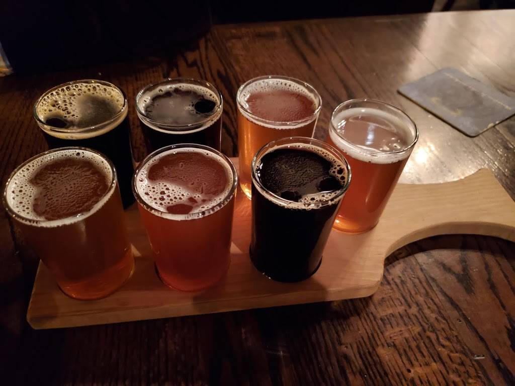 Carlyle Brewing Co. | restaurant | 215 E State St, Rockford, IL 61104, USA | 8159632739 OR +1 815-963-2739