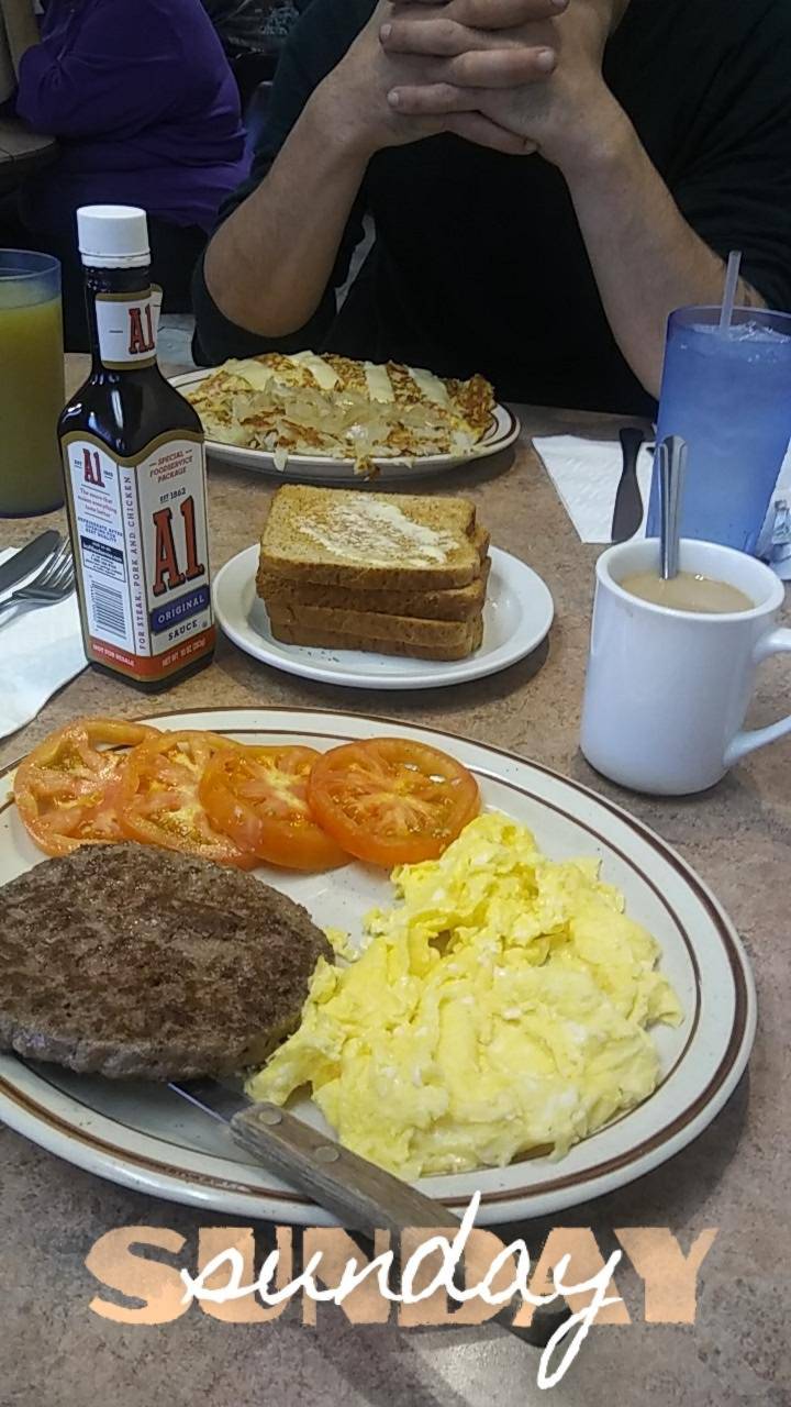 Iron Horse Grill | restaurant | 499 Railroad Ave, Round Lake, IL 60073, USA | 8477409336 OR +1 847-740-9336