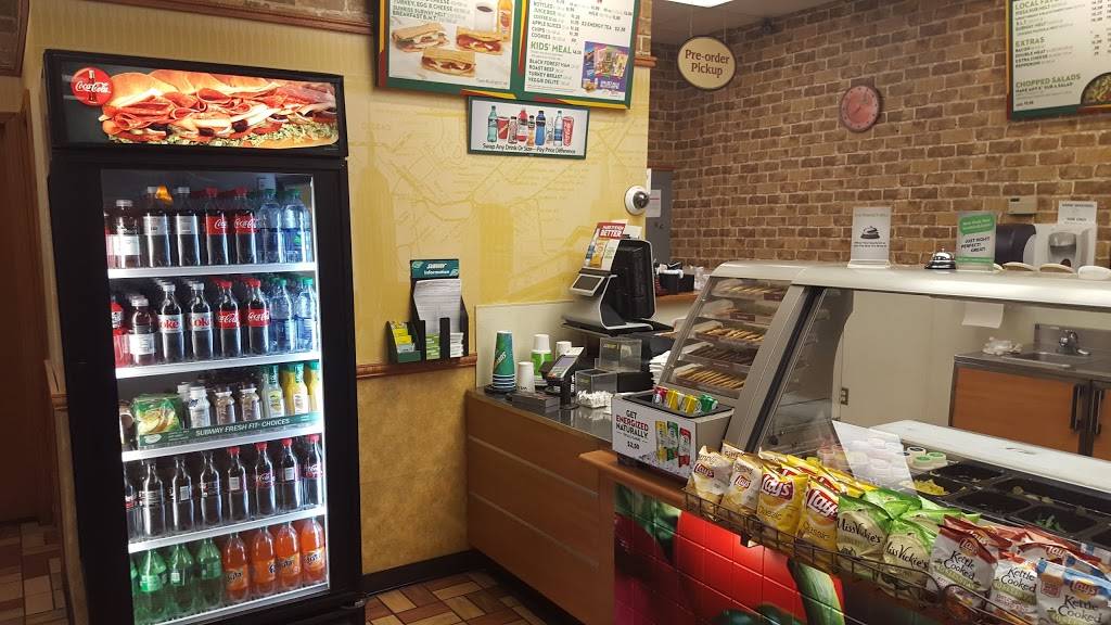 Subway Restaurants | restaurant | 101 E Vandament Ave, Yukon, OK 73099, USA | 4053507827 OR +1 405-350-7827