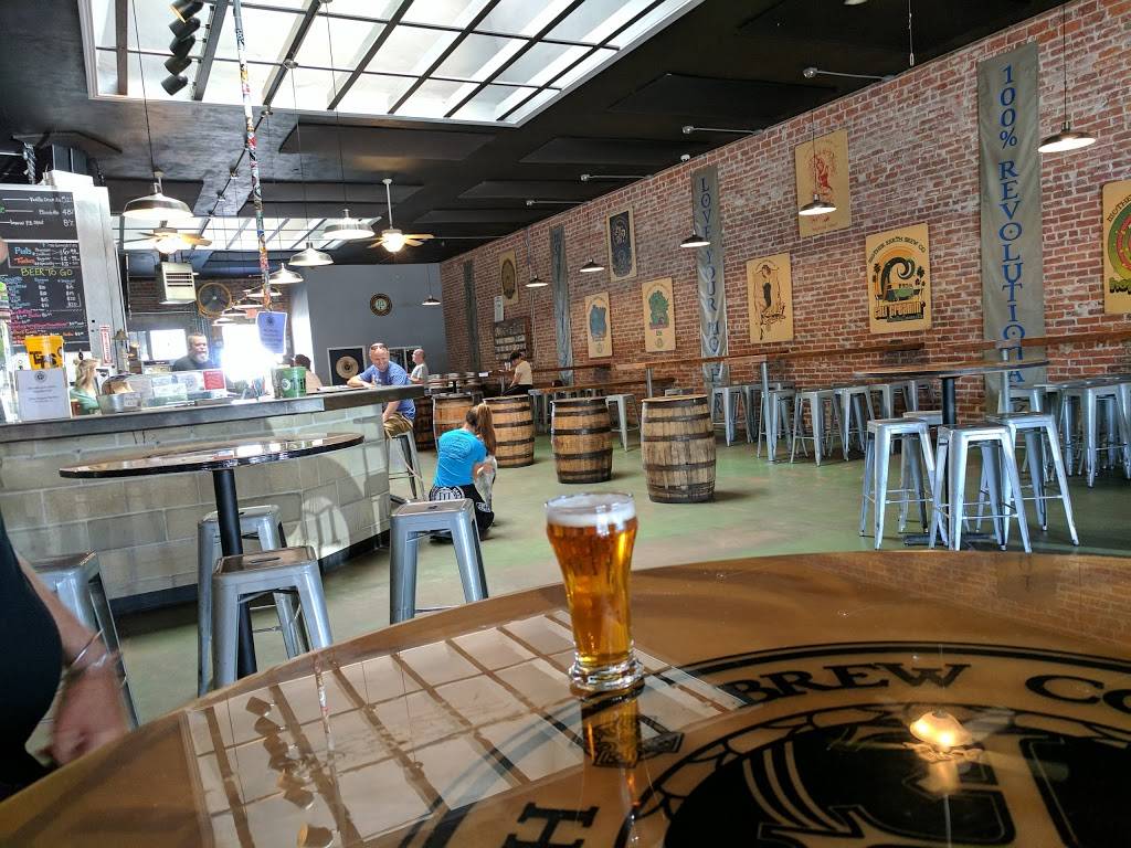 Mother Earth Tap House | restaurant | 206 Main St, Vista, CA 92084, USA | 7602953074 OR +1 760-295-3074