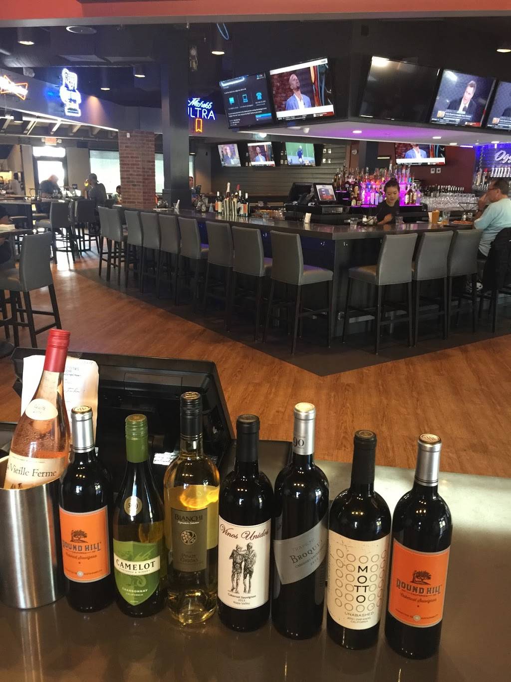 Oggis Sports | Brewhouse | Pizza | restaurant | 24042 Alicia Pkwy, Mission Viejo, CA 92691, USA | 9492158570 OR +1 949-215-8570