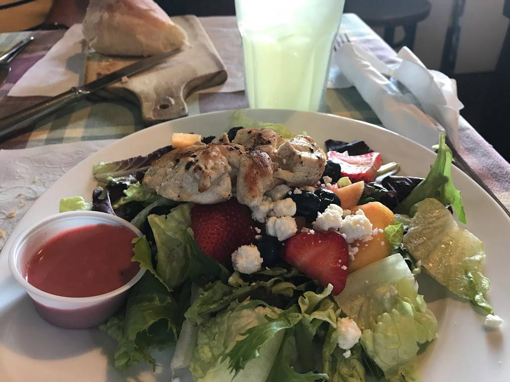 Cohearts Riverhouse | restaurant | 18 N Front St, Ripley, OH 45167, USA | 9373924819 OR +1 937-392-4819