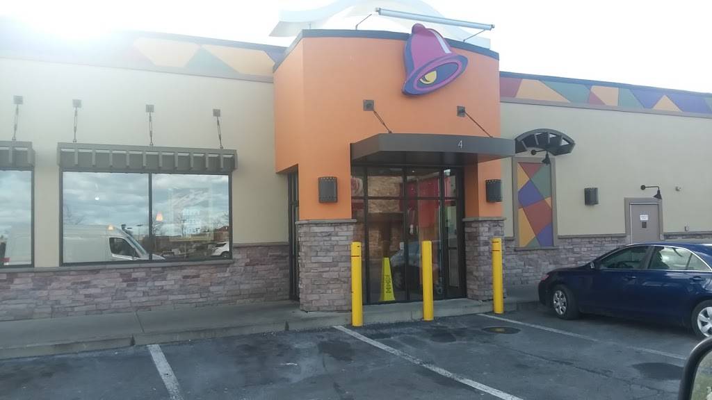 Taco Bell | meal takeaway | 4 Plaza Way, Plymouth, MA 02360, USA | 5087324129 OR +1 508-732-4129