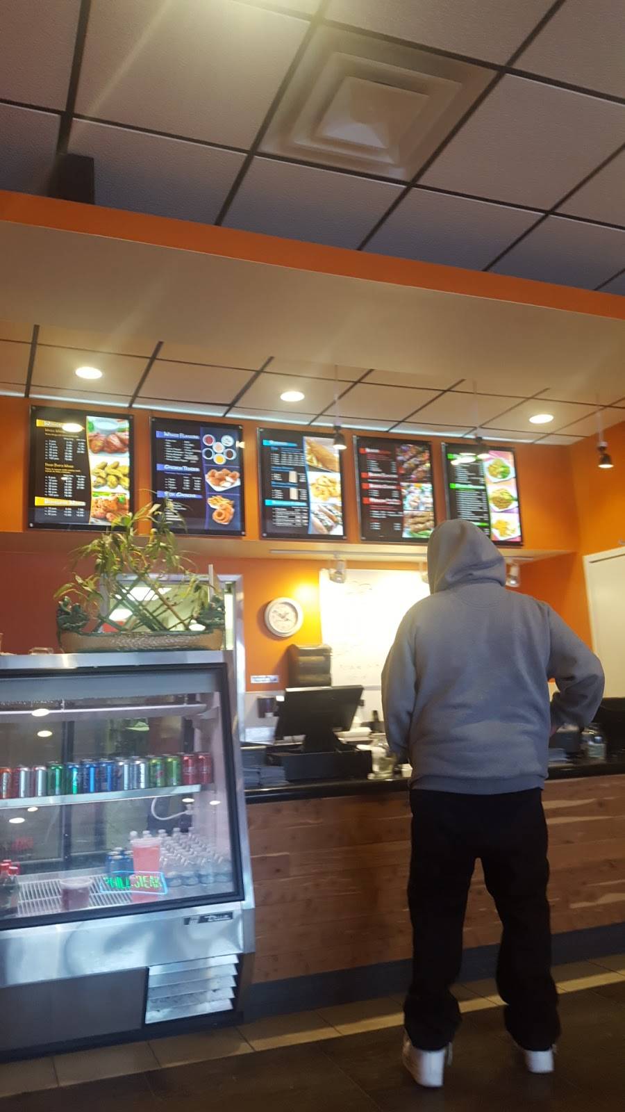 Wings & Kabob | restaurant | 5812 Crawfordsville Rd, Speedway, IN 46224, USA | 3172839999 OR +1 317-283-9999