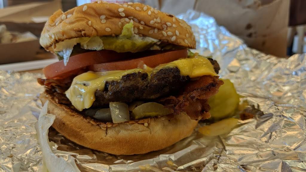 Five Guys | meal takeaway | C2, 5517 Hazeldean Rd #6, Stittsville, ON K2S 0P5, Canada | 6138361800 OR +1 613-836-1800