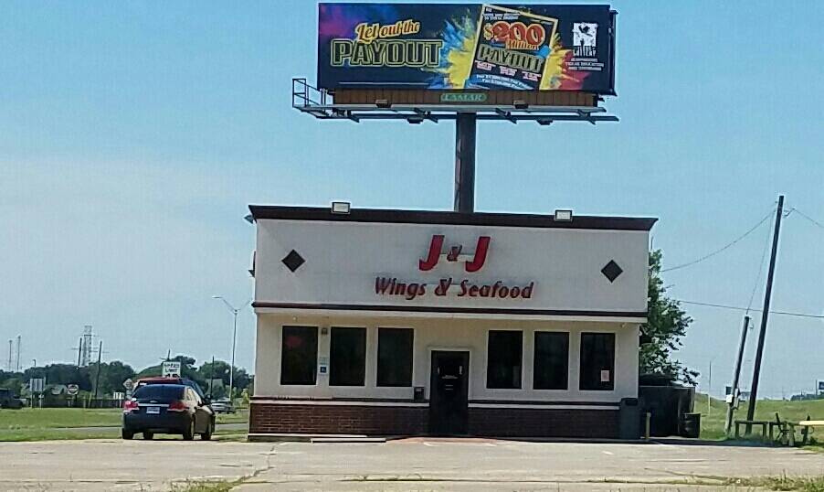 J&J Wings & Seafood | restaurant | 4849 TX-73, Port Arthur, TX 77642, USA | 4099625707 OR +1 409-962-5707